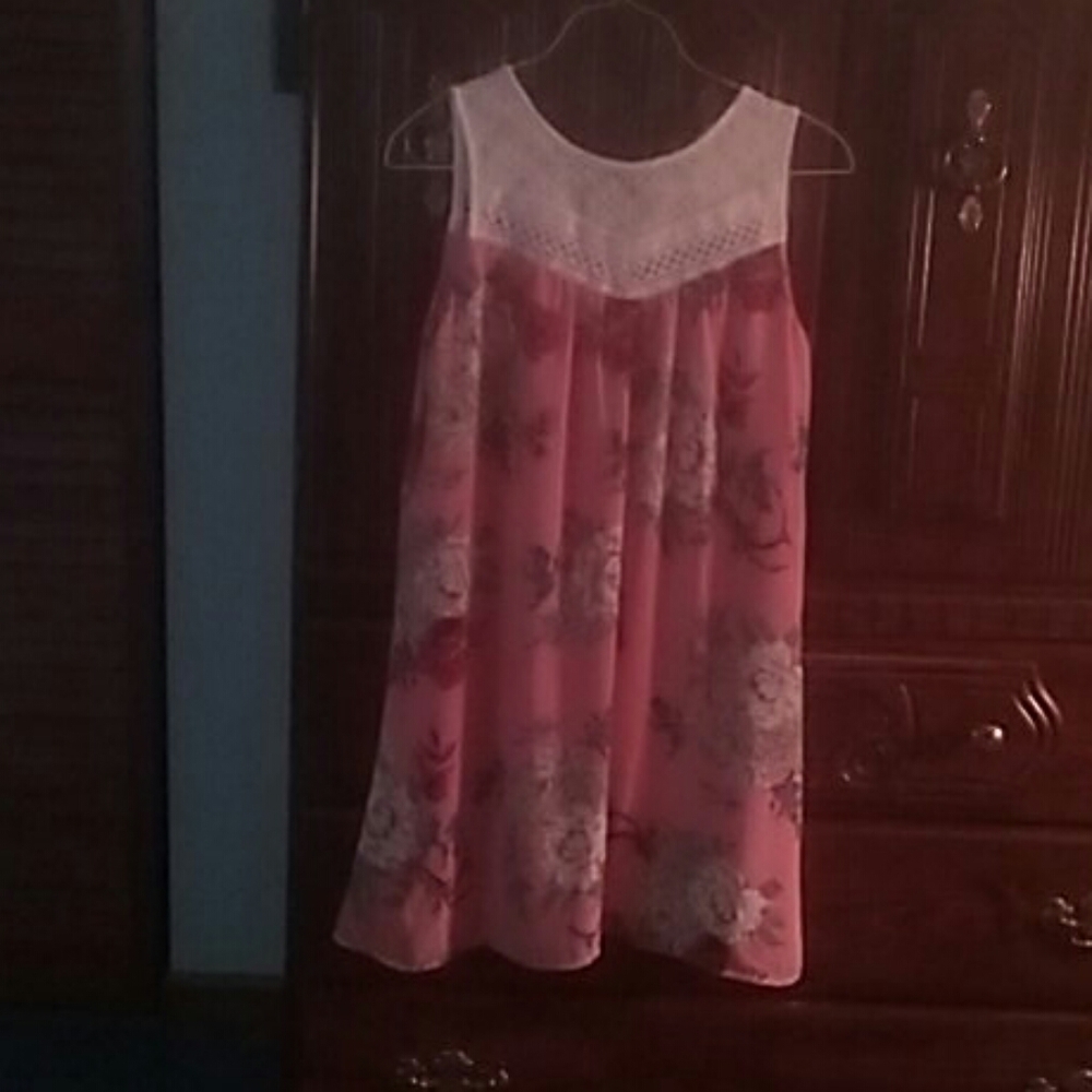 Pink floral dress - juniors